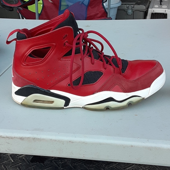 Shoes - Picture 5 of 10